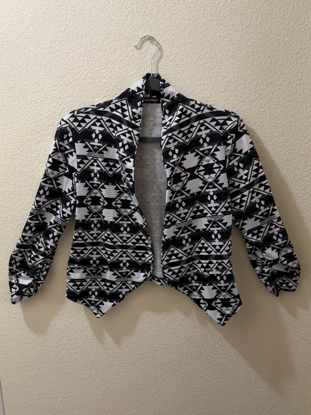 Black & White Aztec Print Ruched Sleeve Open Front Blazer
